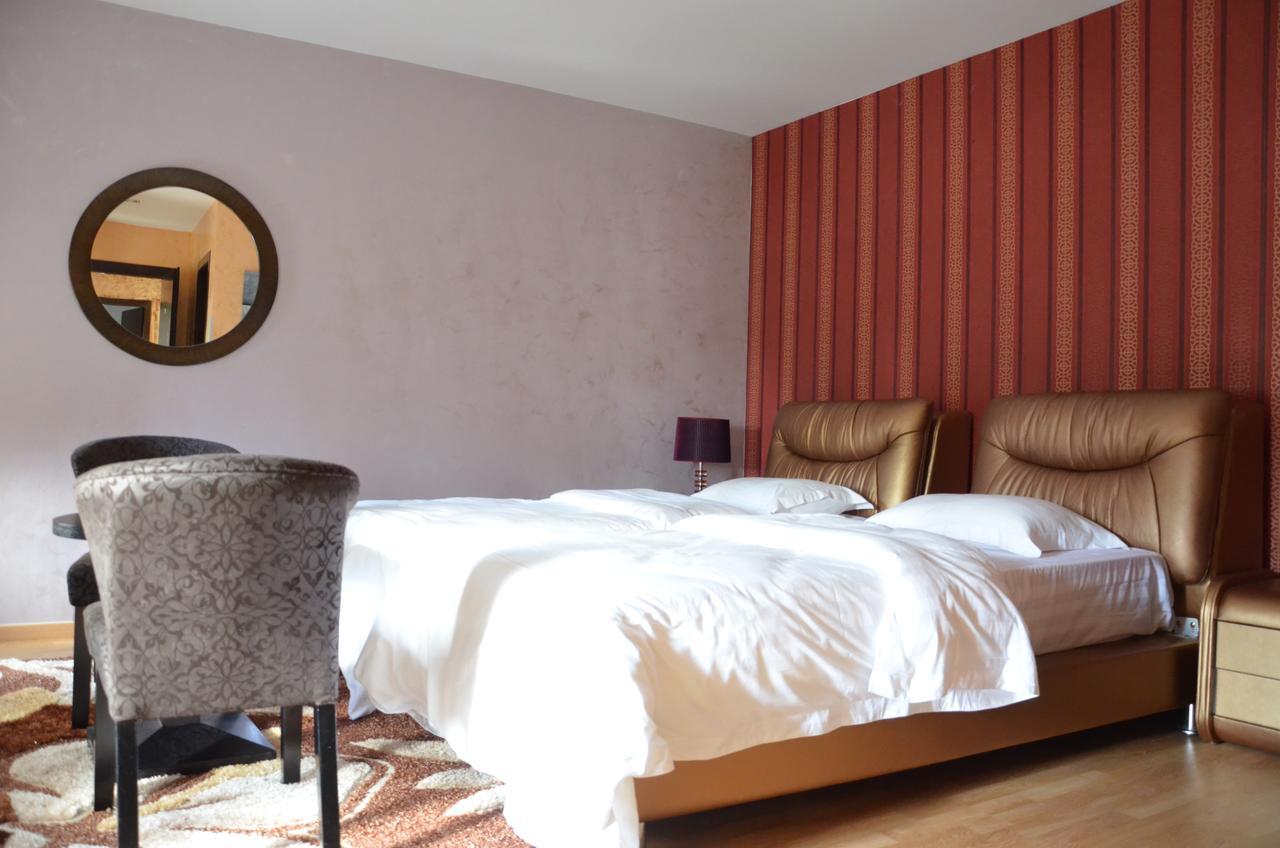 Johnny Hotel Kamenice Eksteriør billede